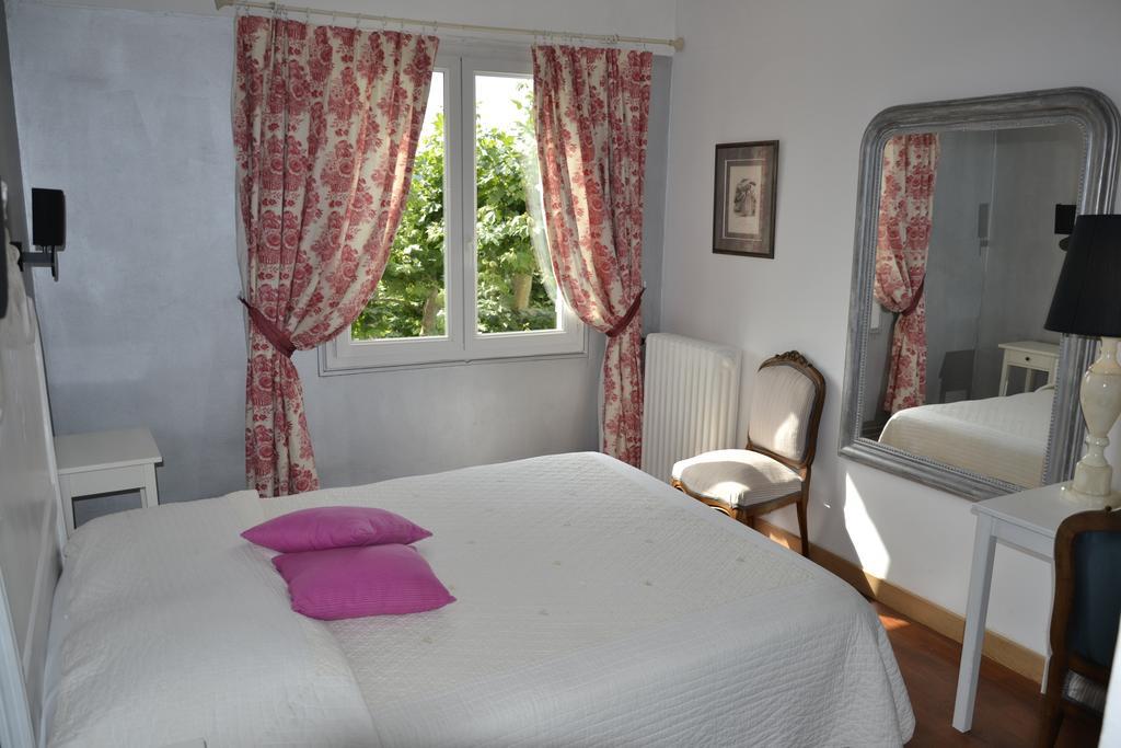 Hotellerie De L'Esplanade Rians  Pokoj fotografie